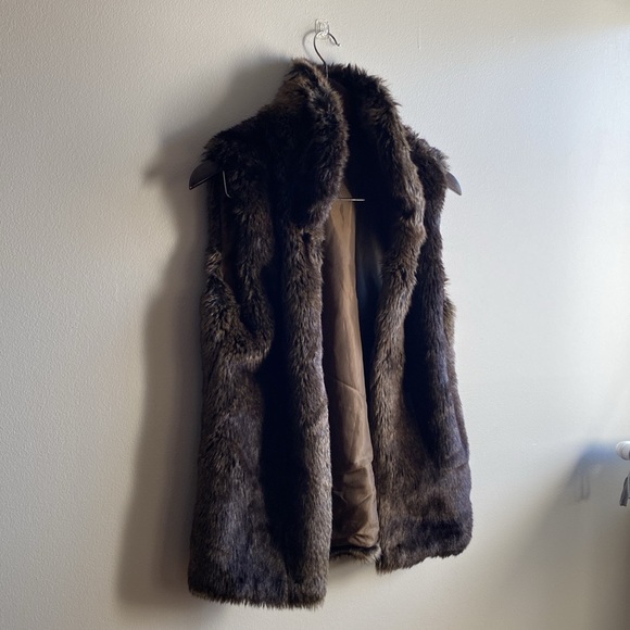 Abercrombie & Fitch Faux Fur Vest Brown Small - Picture 5 of 11
